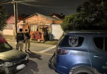 Homem é morto a tiros horas após deixar a cadeia na Grande Curitiba Homem é morto a tiros horas após deixar a cadeia na Grande Curitiba