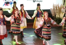 Mostra de Dança de Caçador atraiu bailarinos e espectadores da região Mostra de Dança de Caçador atraiu bailarinos e espectadores da região