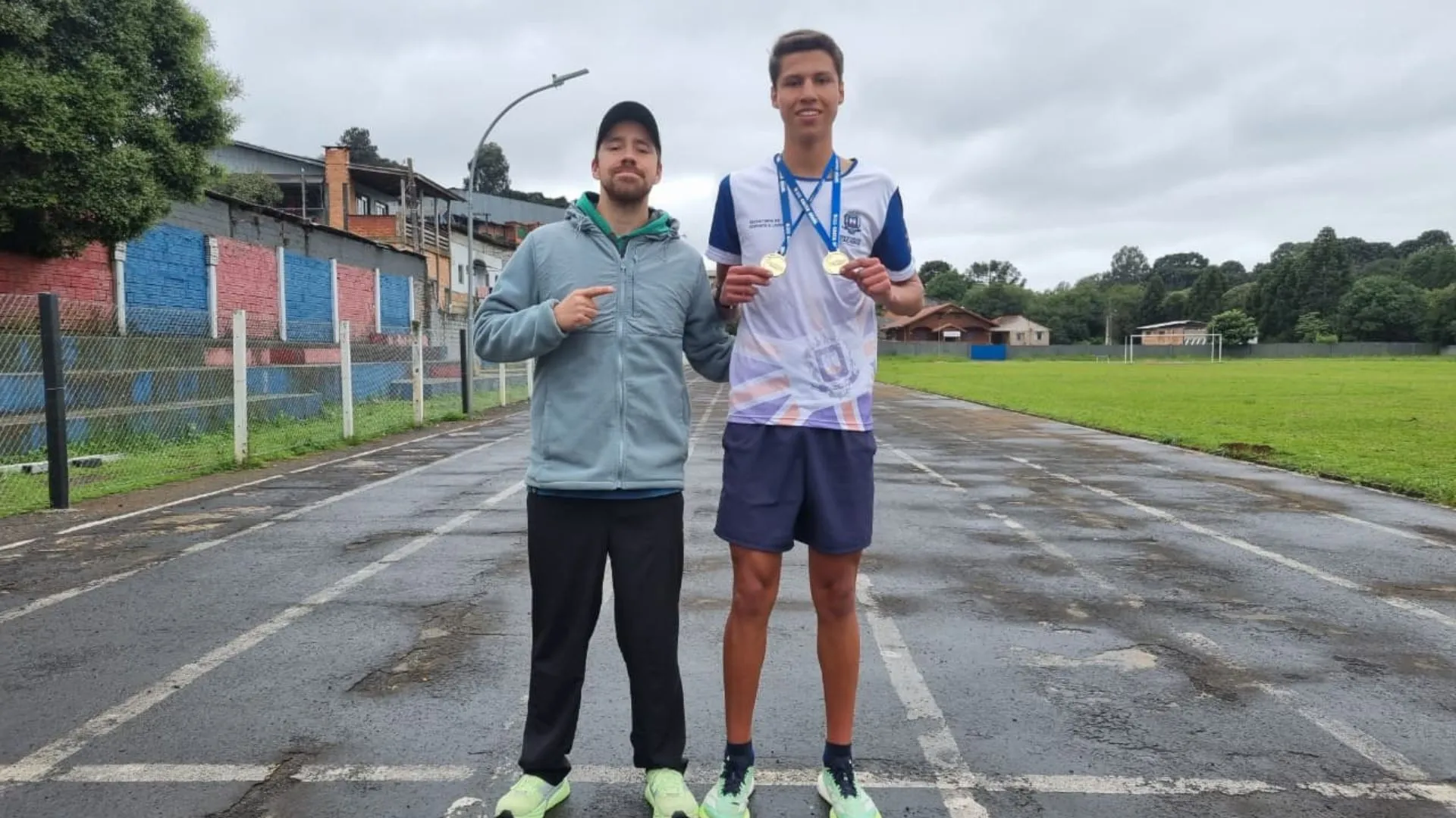 Atleta de Caçador conquista dois ouros e bate recorde estadual
