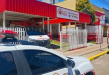 Menina de 11 anos dá à luz sozinha em banheiro de casa Menina de 11 anos dá à luz sozinha em banheiro de casa