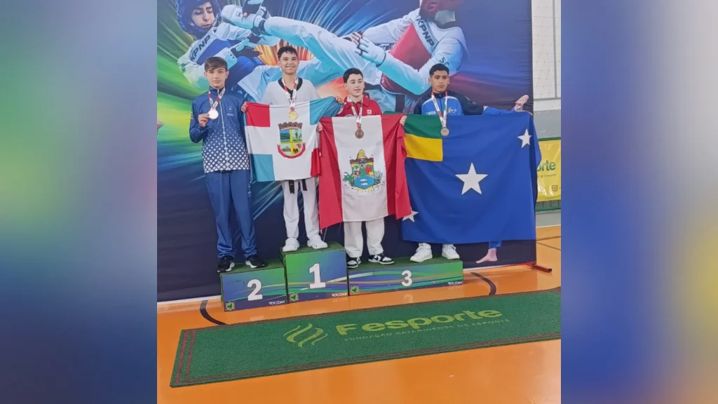 Caçador conquista medalha de prata no taekwondo da Olesc 2026