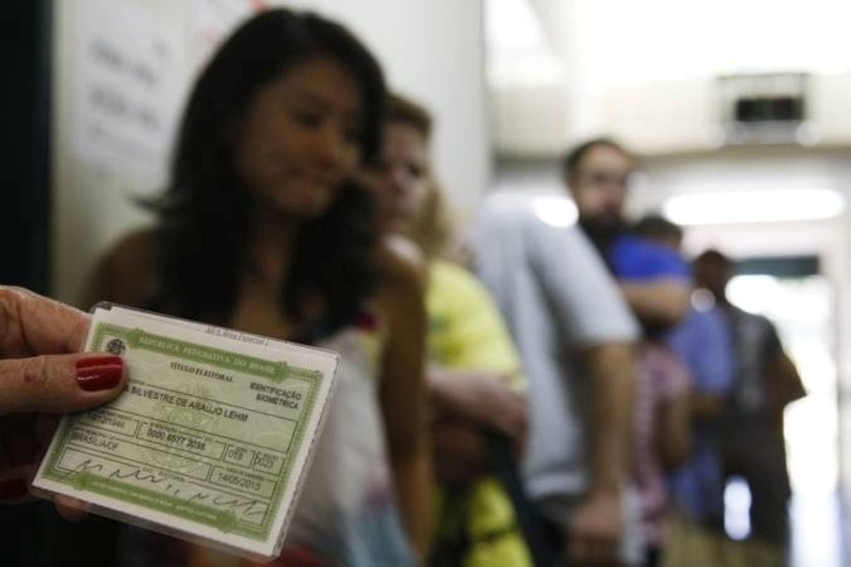 Eleições 2026: quem precisa votar e quais são as regras para jovens e idosos