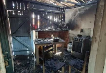 Bombeiro de folga salva homem durante incêndio em residência em Monte Carlo Bombeiro de folga salva homem durante incêndio em residência em Monte Carlo
