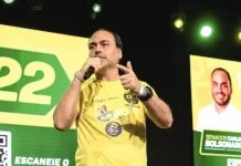 Carlos Bolsonaro é eleito senador por Santa Catarina nas Eleições 2026 Carlos Bolsonaro é eleito senador por Santa Catarina nas Eleições 2026