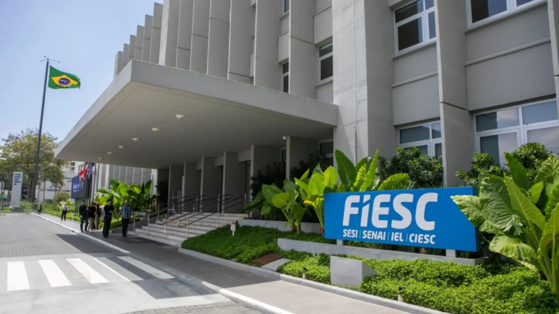 FIESC estima risco de 41,4 mil empregos em SC com redução da jornada de trabalho