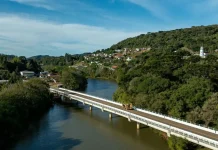 Prefeita de Rio das Antas alerta que nova rotatória ainda não está liberada para o trânsito Prefeita de Rio das Antas alerta que nova rotatória ainda não está liberada para o trânsito