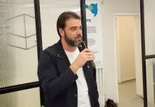 Eliandro Pazin é reconduzido à vice-presidência da FACISC no Meio-Oeste Eliandro Pazin é reconduzido à vice-presidência da FACISC no Meio-Oeste