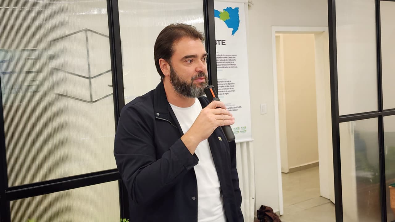 Eliandro Pazin é reconduzido à vice-presidência da FACISC no Meio-Oeste