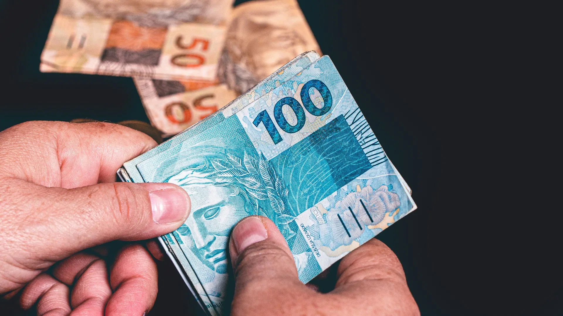 13º salário: veja as datas para receber as parcelas em 2026