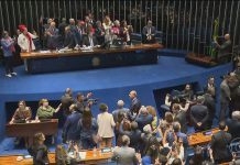 Congresso promulga fim da escala 6×1 e garante dois dias de folga por semana Congresso promulga fim da escala 6x1 em primeira mudança da jornada de trabalho desde 1988 e garante dois dias de folga por semana