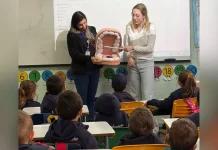 Núcleos da Acic promovem ação de saúde e higiene para crianças Núcleos da Acic promovem ação de saúde e higiene para crianças
