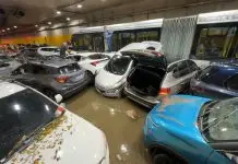 Chuva intensa causa alagamento no Túnel do Anhangabaú e deixa veículos submersos Em 40 minutos, choveu na região do Anhangabaú o equivalente ao previsto para 11 dias de outubro; previsão aponta novos temporais