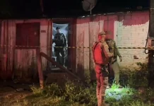 Mulher de 21 anos morre em ataque a tiros em Chapecó Mulher de 21 anos morre em ataque a tiros em Chapecó
