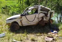 Homem é encontrado morto em açude após carro capotar em Água Doce Homem é encontrado morto em açude após carro capotar em ribanceira no Meio