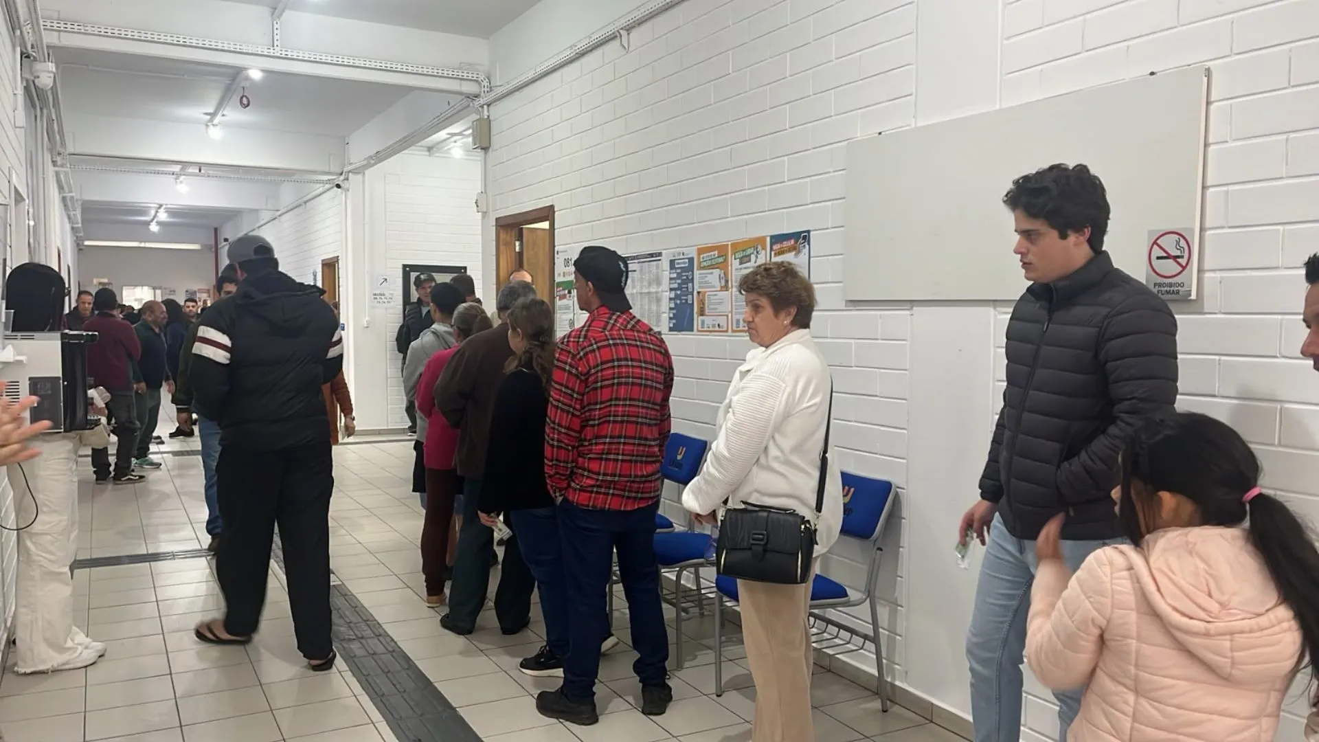 Eleições têm filas e pequenas ocorrências em urnas em Caçador